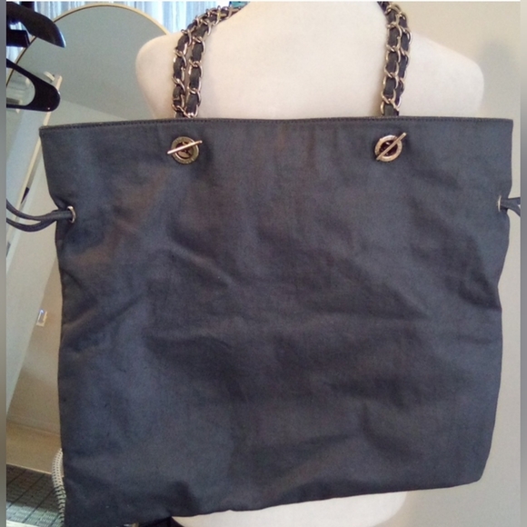 Chanel by Karl Lagerfeld, Large Bon Bon Tote Bag - Picture 13 of 15